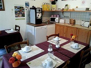 Auberge De L'Isard Сен-Дени Экстерьер фото